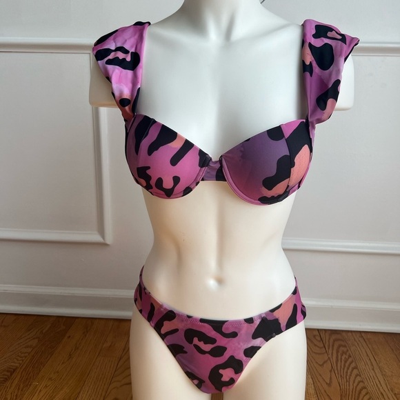 Peddney Womens Pink Purple and Black Animal Print Bikini Size Medium - Picture 1 of 4